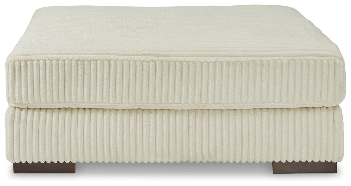 Lindyn Ottomans