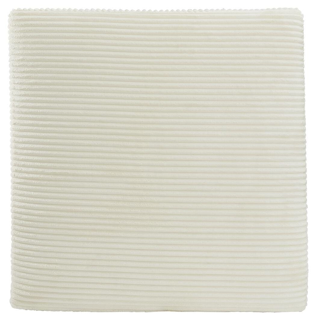 Lindyn Ottomans