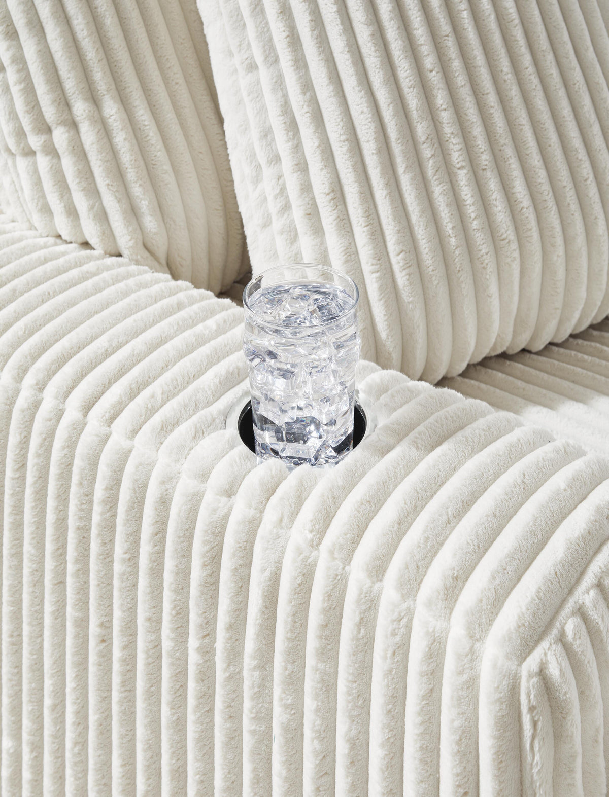 Lindyn Accent Chairs