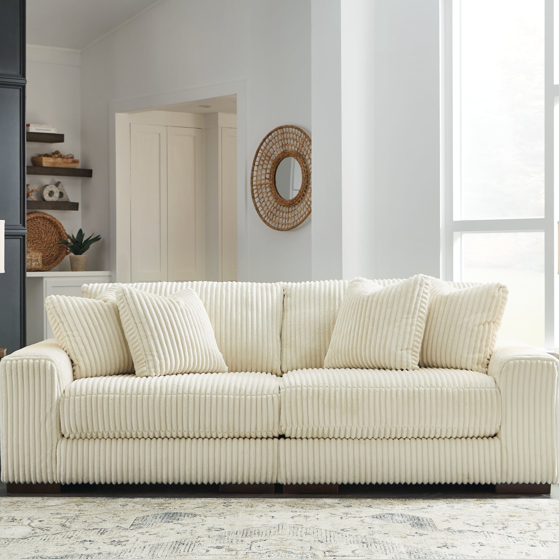 Lindyn Sectional Sofa Set