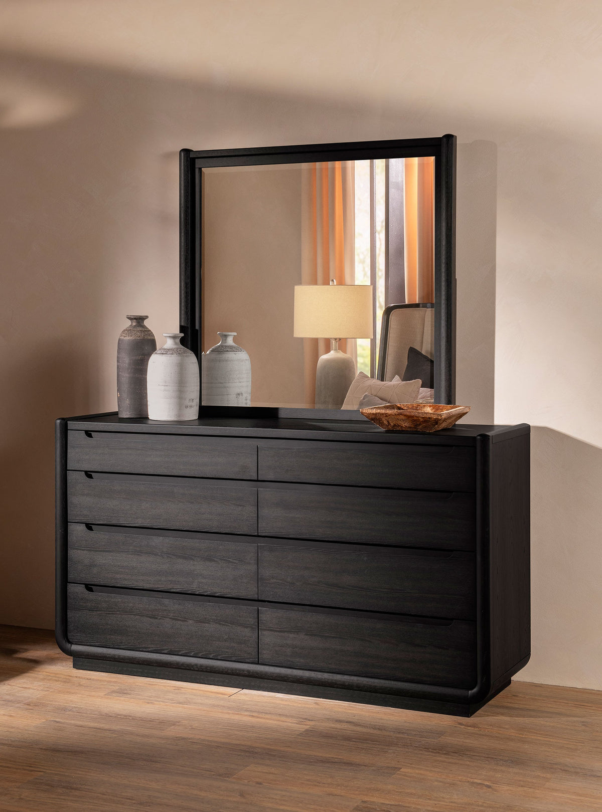 Leandro Dresser with Mirrors