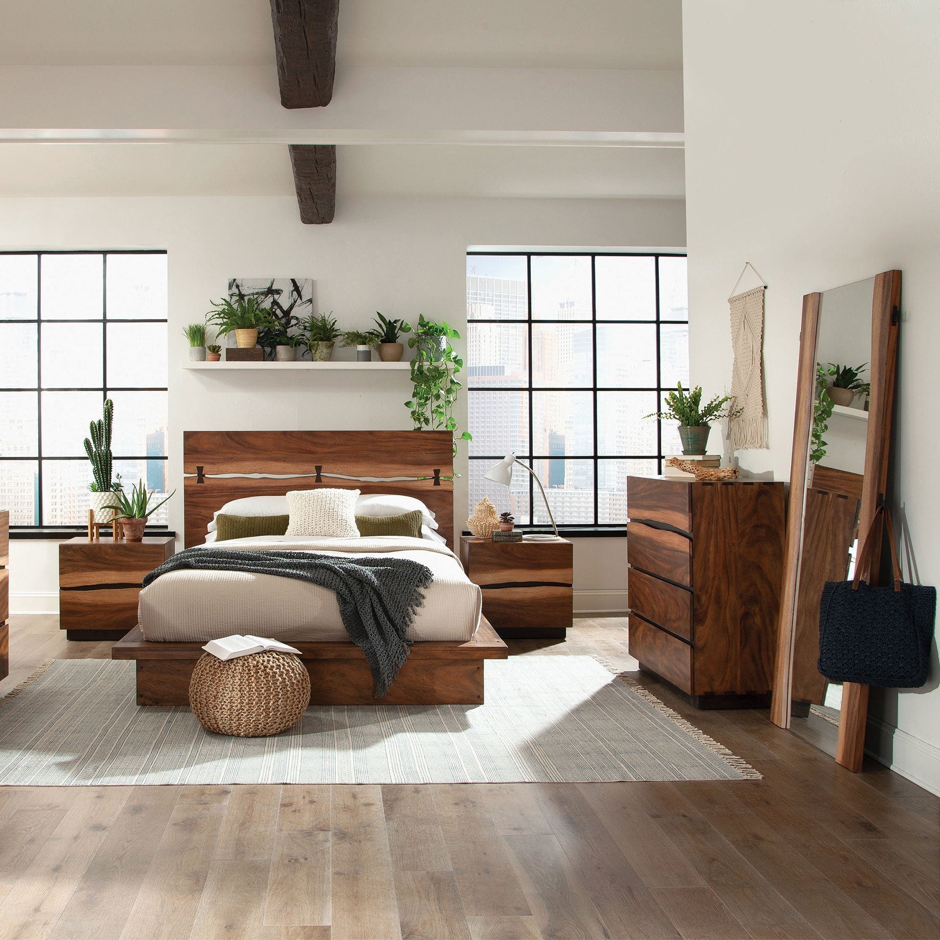 Winslow 4-drawer Bedroom Chest Smokey Walnut