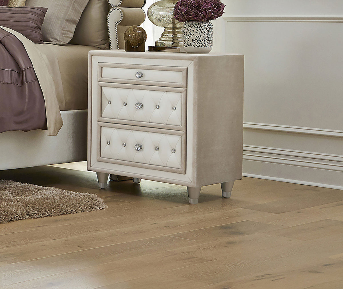Antonella Nightstands