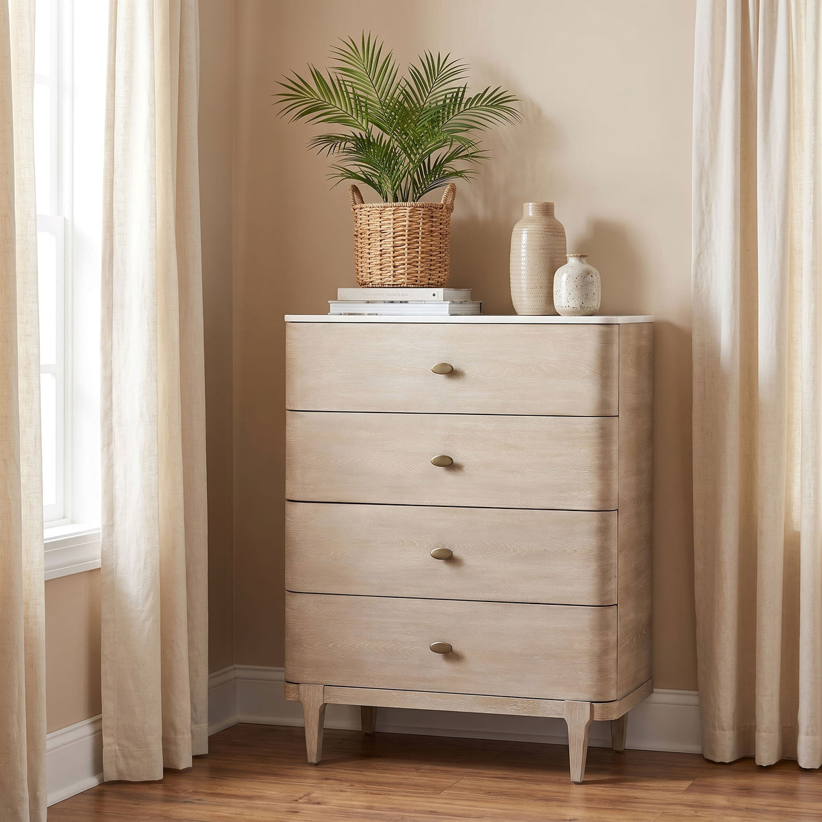 Lucaire Chests