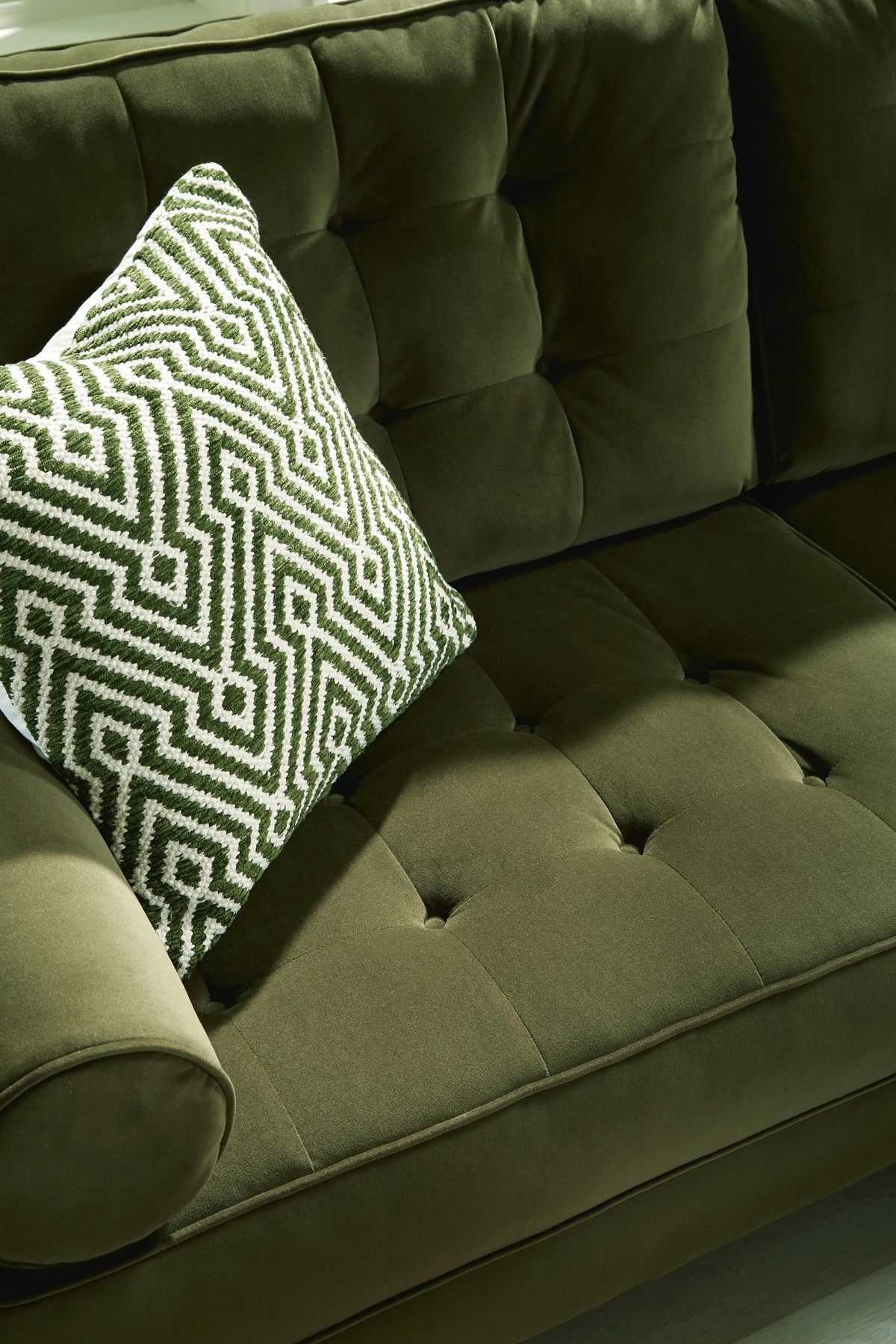 Reveon Stationary Sofas