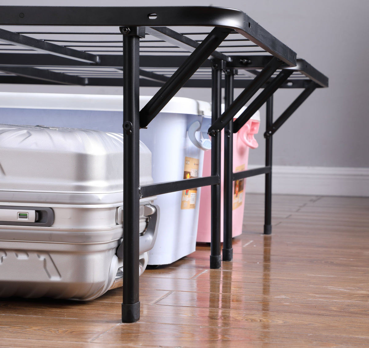 Mabel Foldable Metal Foundations
