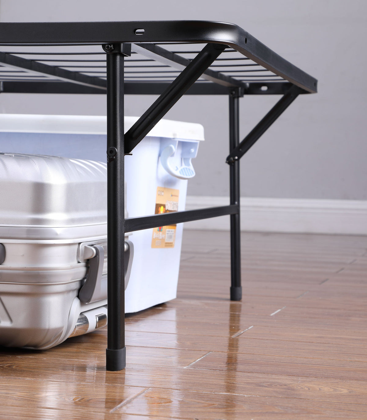 Mabel Foldable Metal Foundations