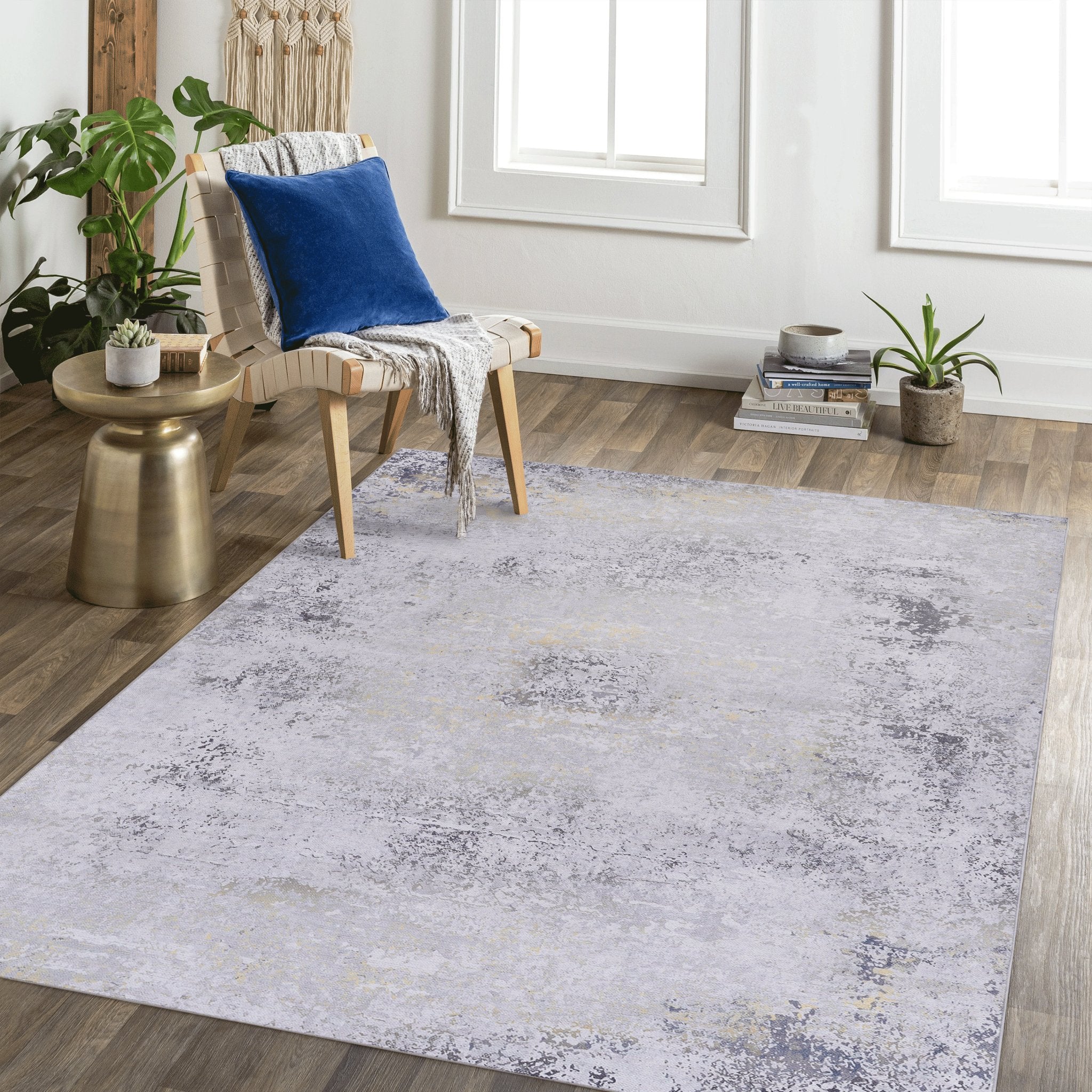 Layla 4' x 6' Gray/Gold Machine Washable Low-Pile, Non-Slip, Non-Shedding, Foldable, Kid & Pet Friendly Area Rug