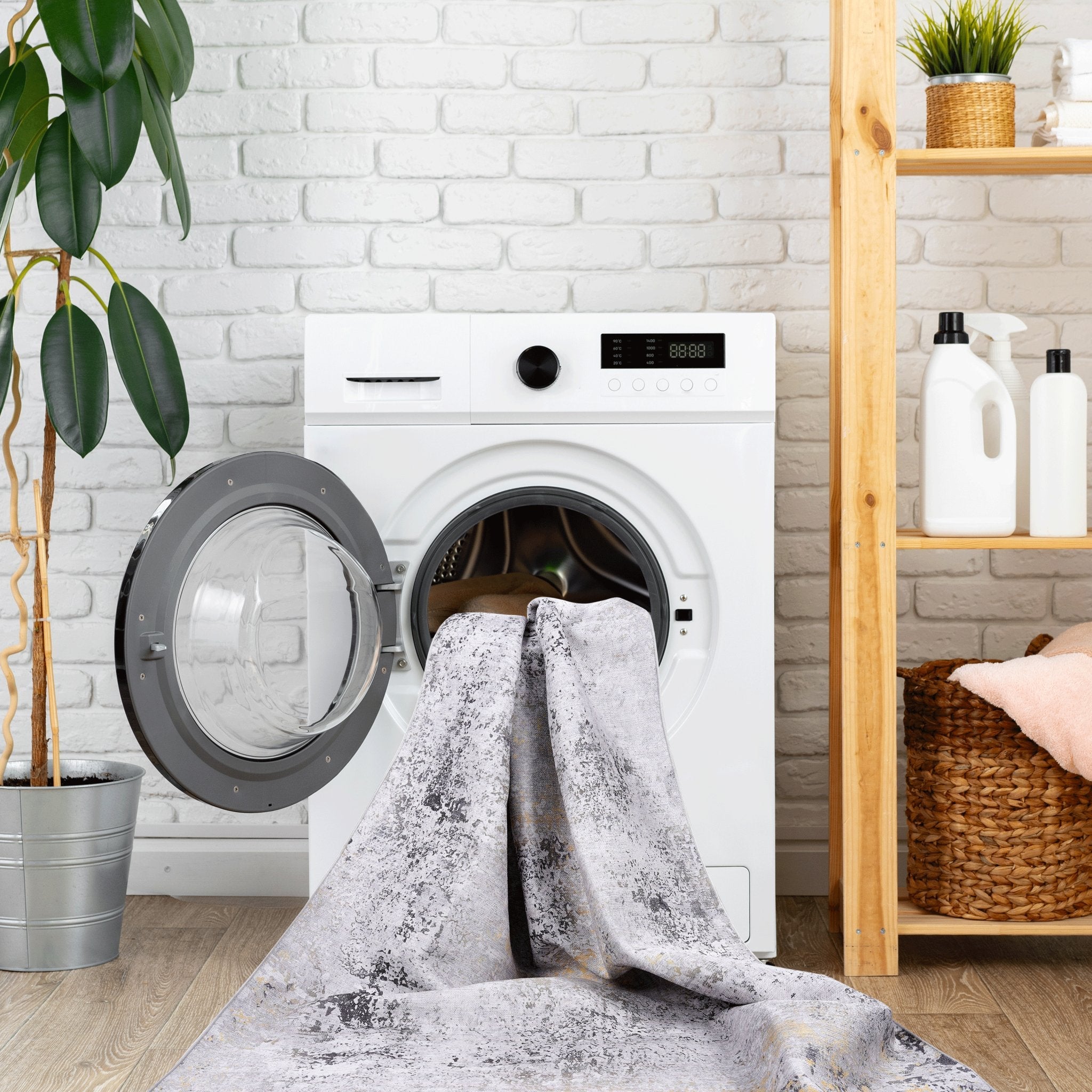 Layla 9' x 12' Gray/Gold Machine Washable Low-Pile, Non-Slip, Non-Shedding, Foldable, Kid & Pet Friendly Area Rug