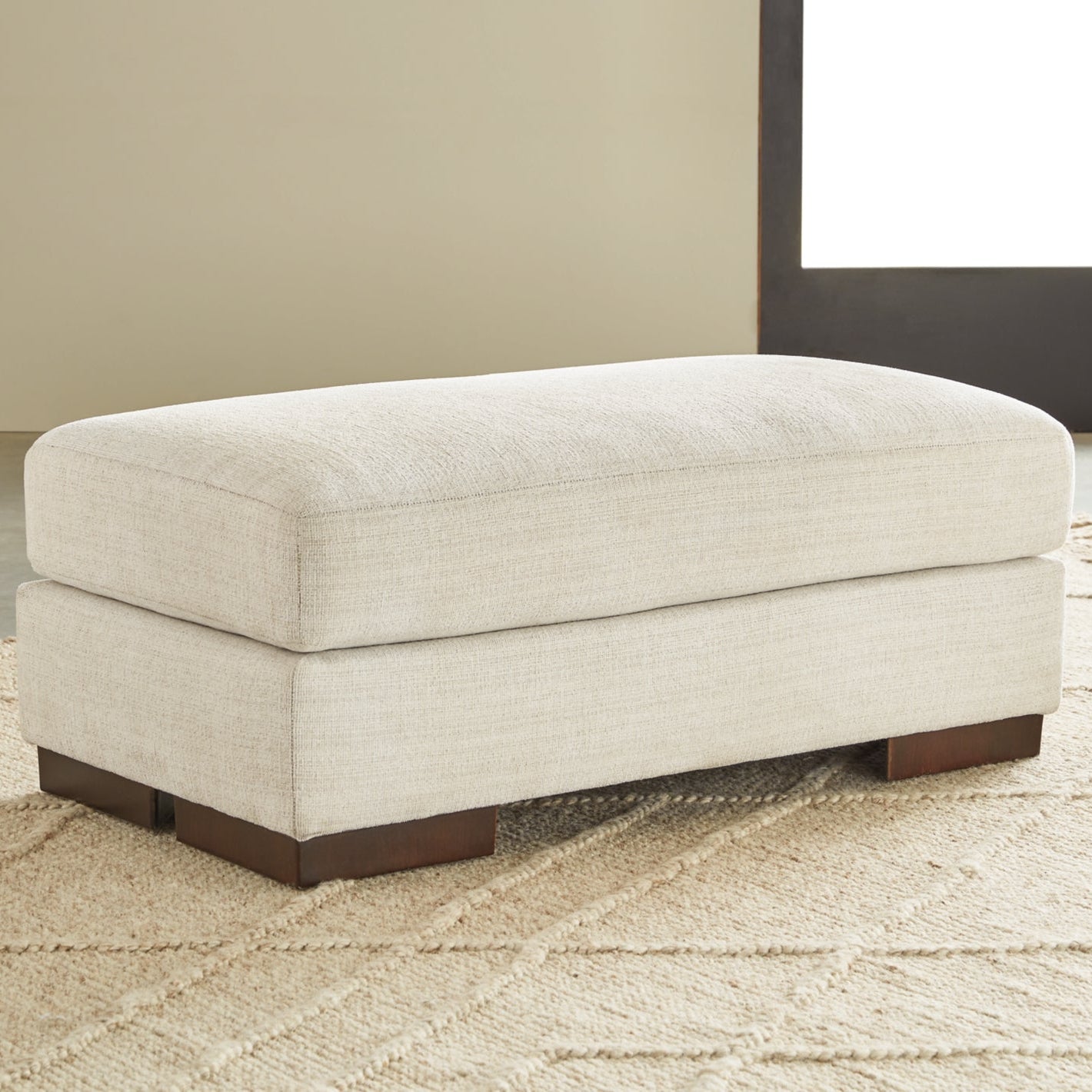 Maggie Ottoman