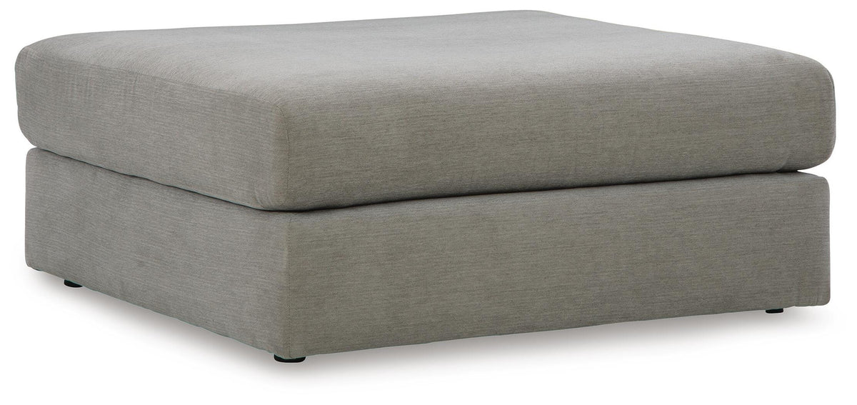 Avaliyah Ottomans