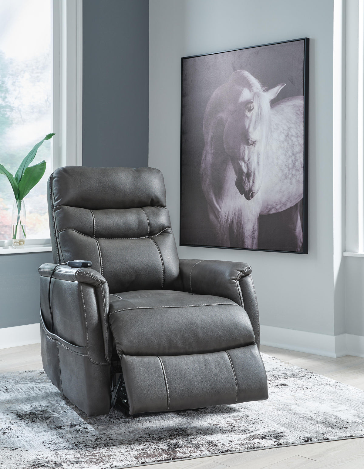 Strawbill Power Recliners