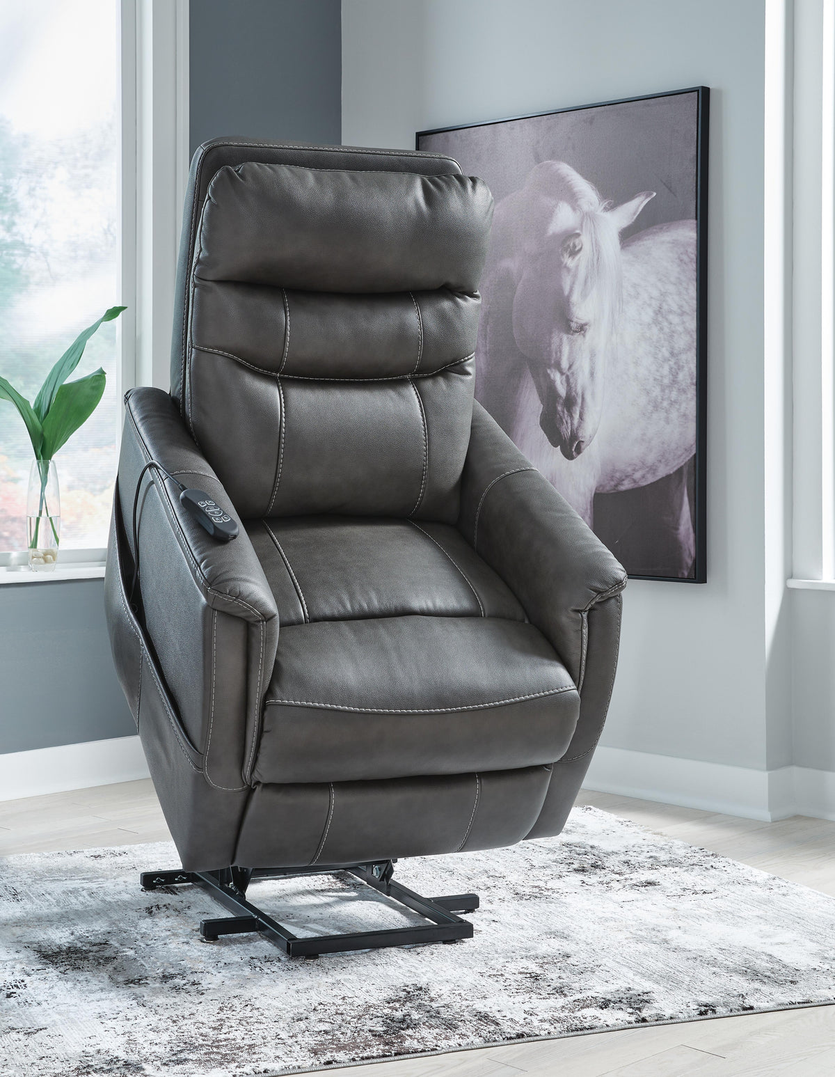 Strawbill Power Recliners