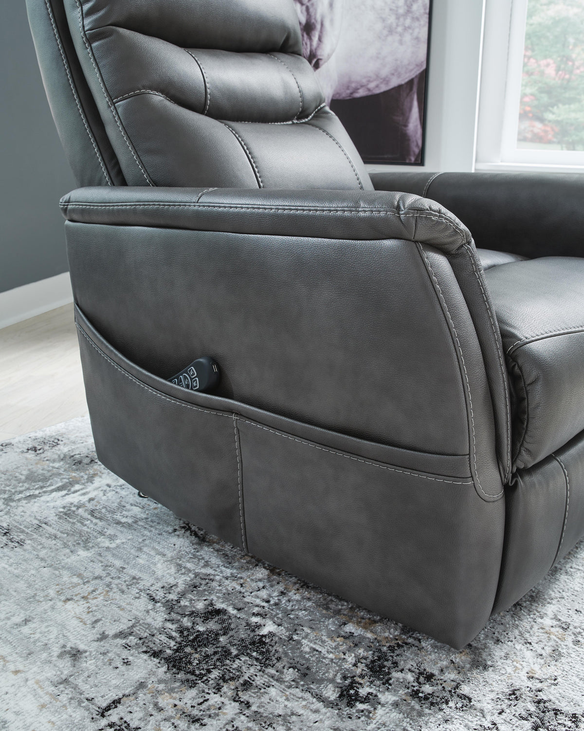Strawbill Power Recliners