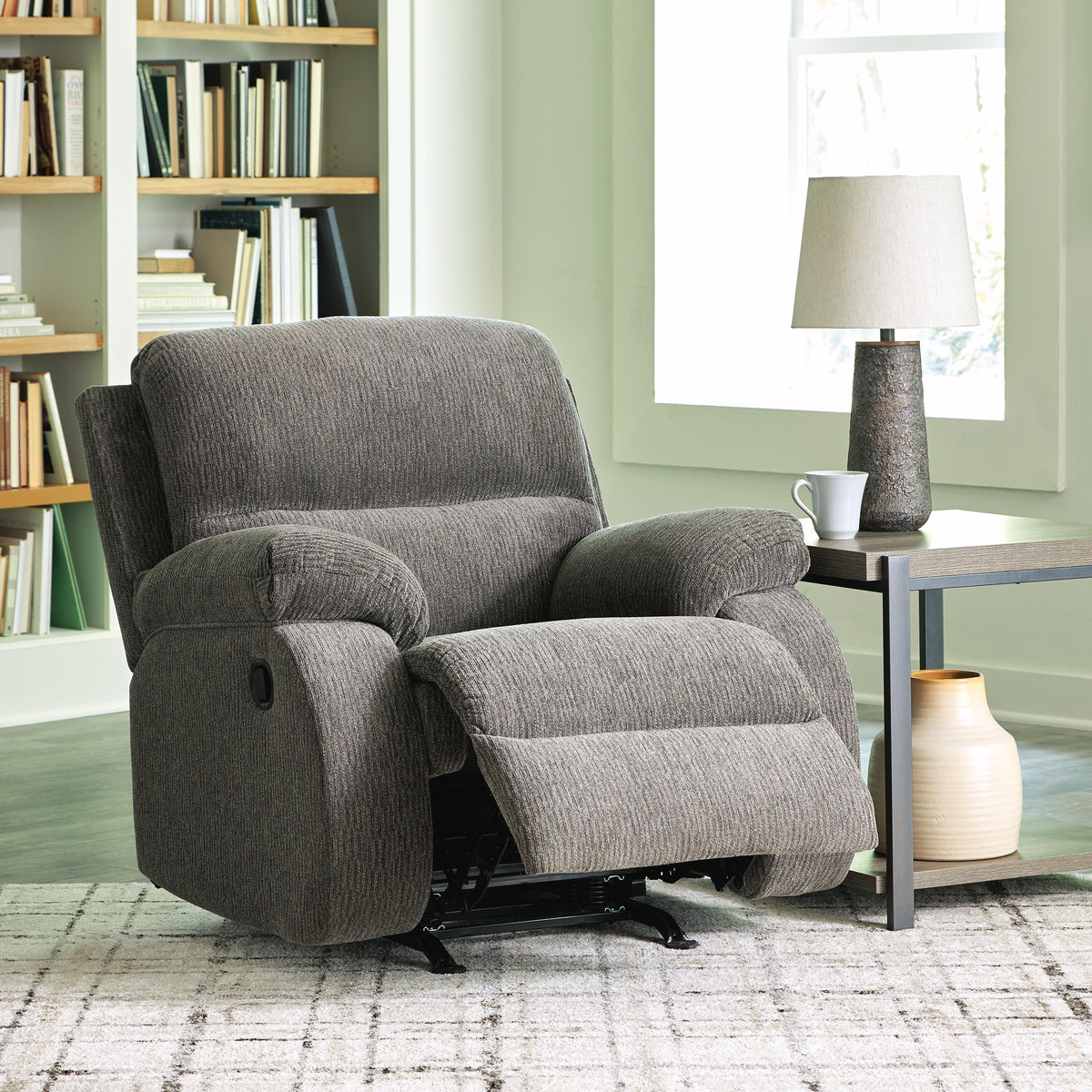 Scranto Recliners