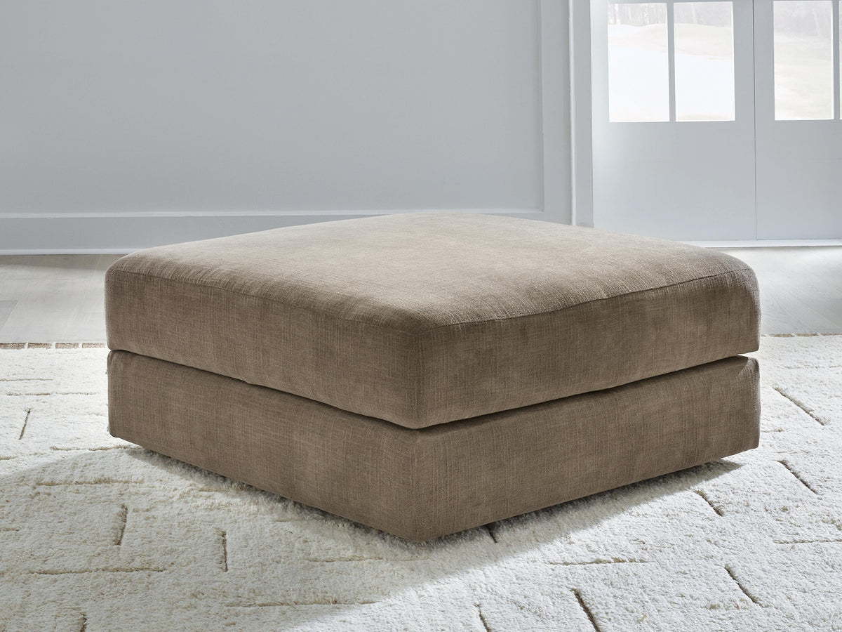 Camellia-Court Ottomans