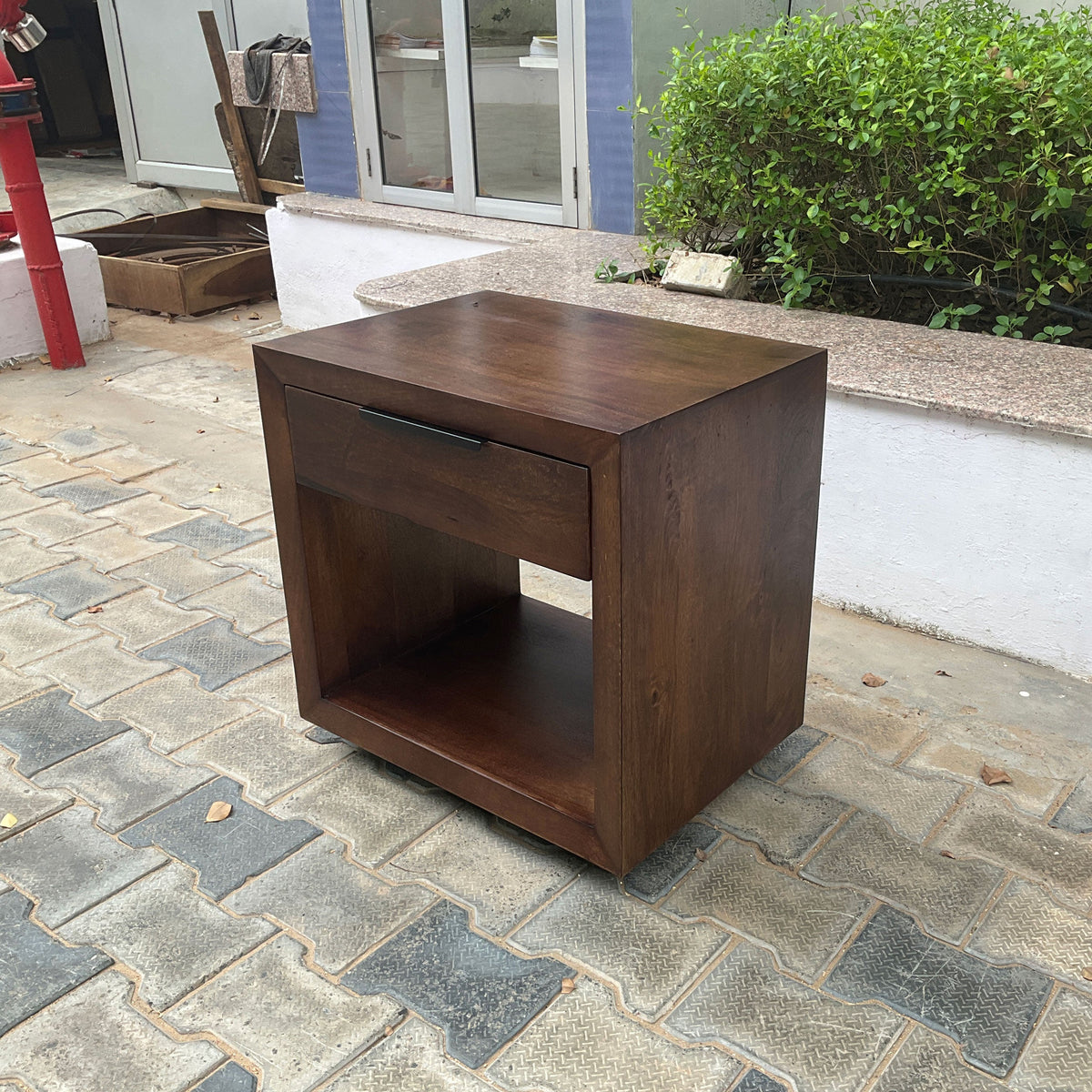 End & Side Tables