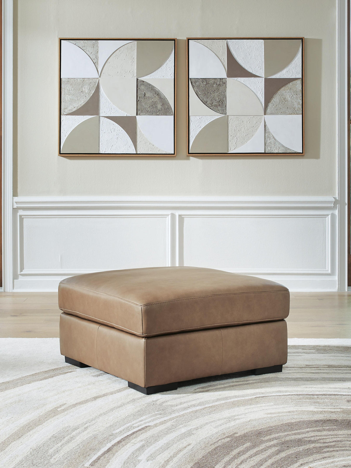 Veronella Ottomans