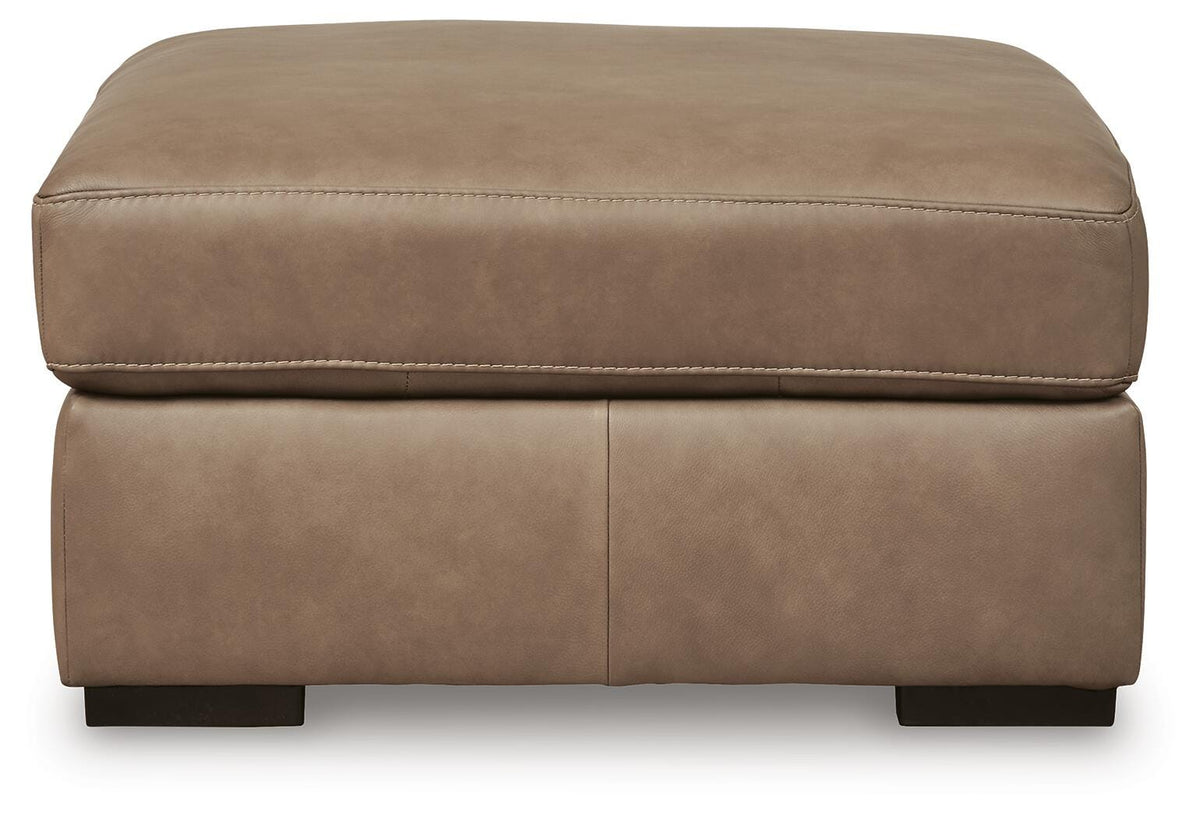 Veronella Ottomans
