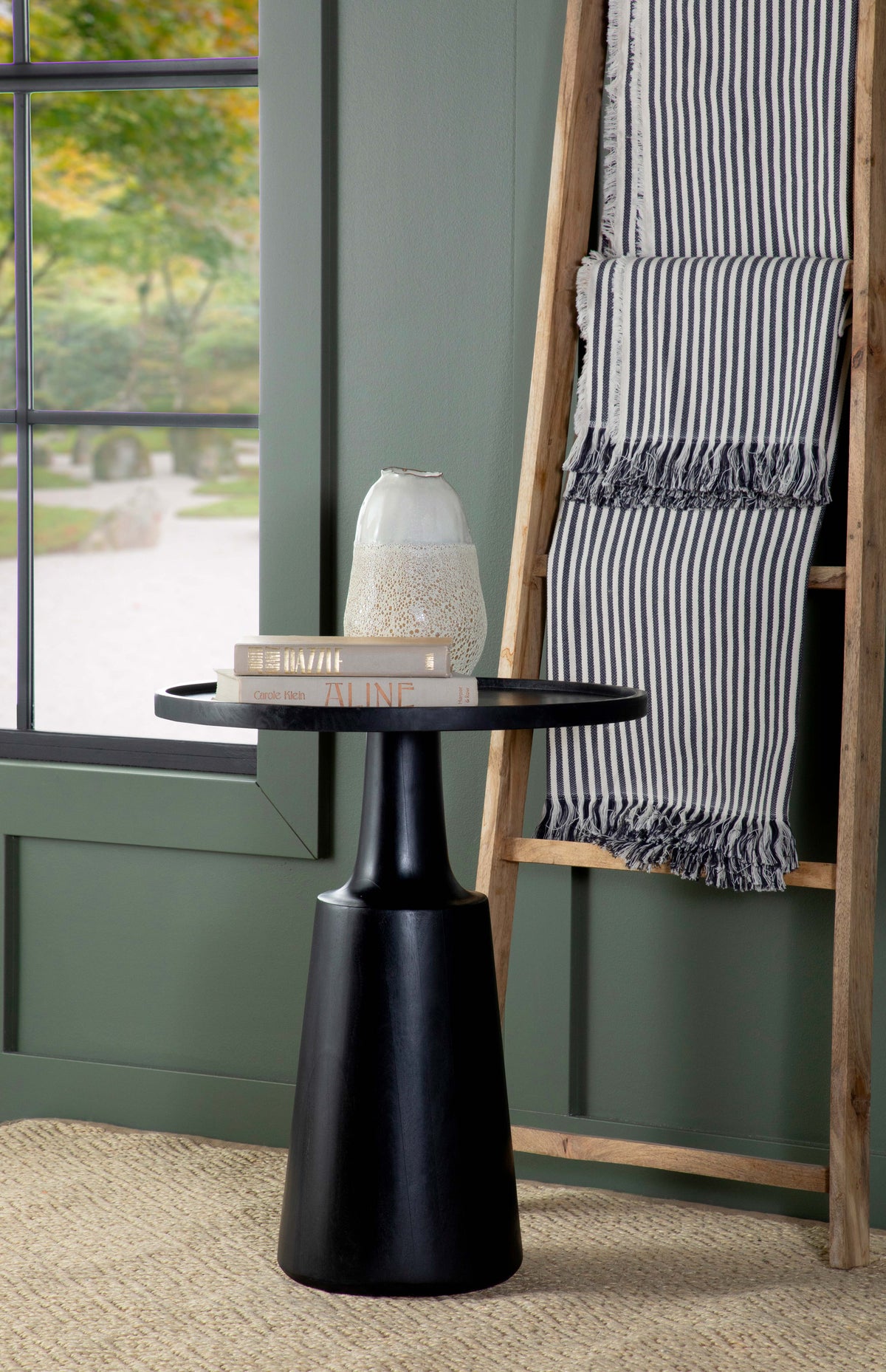 Ixia End & Side Tables