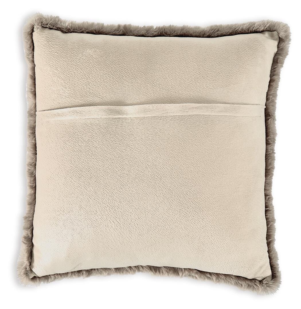Gariland Accent Pillows