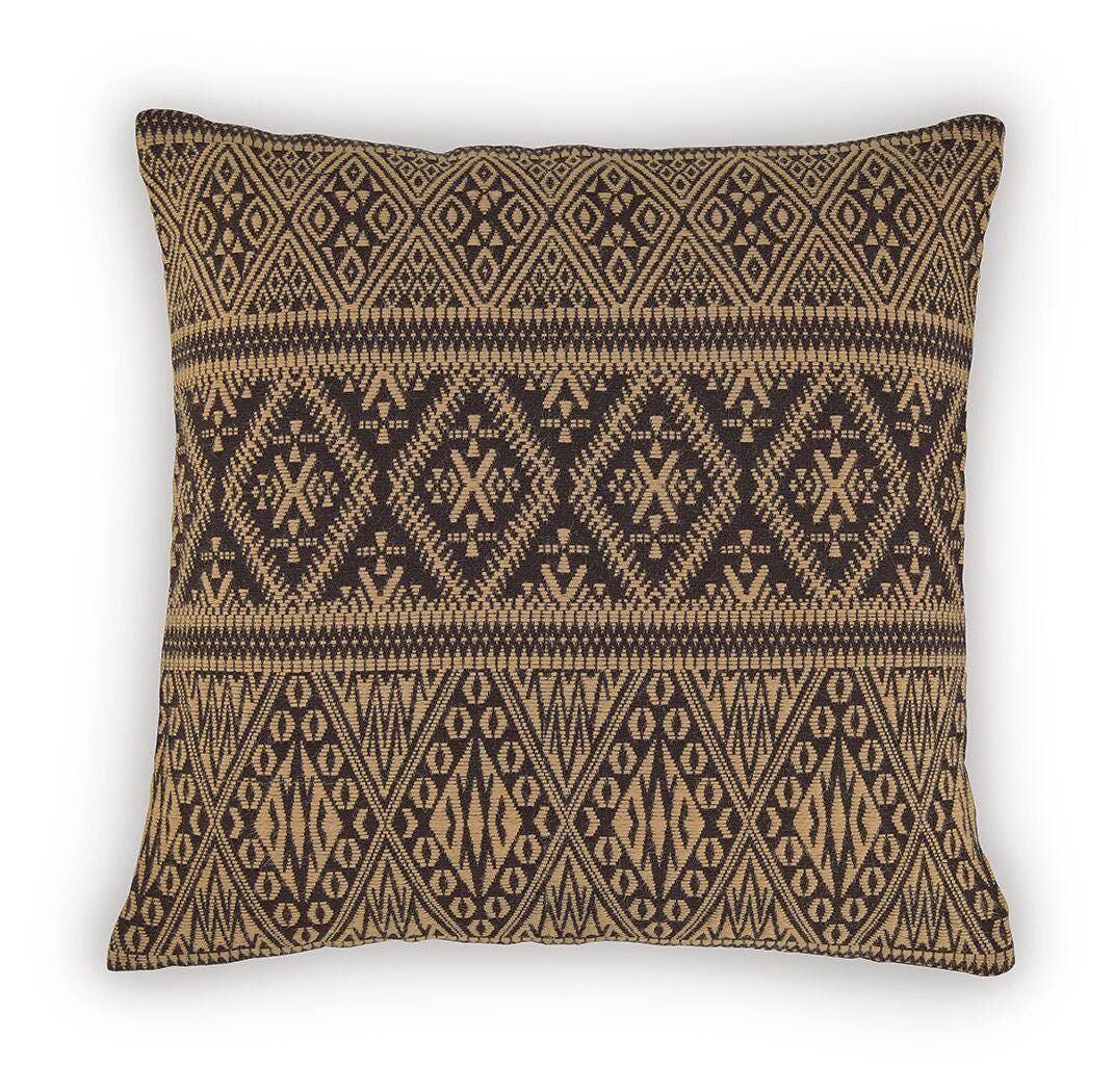 Davinwood Accent Pillows