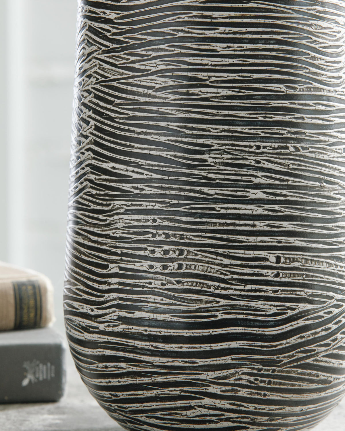 Fynn Vases