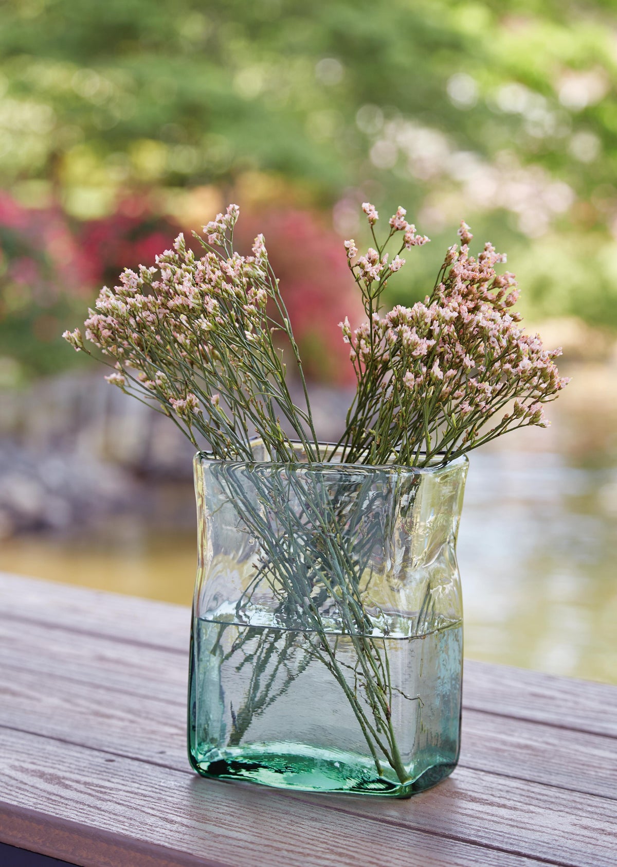 Taylow Vases