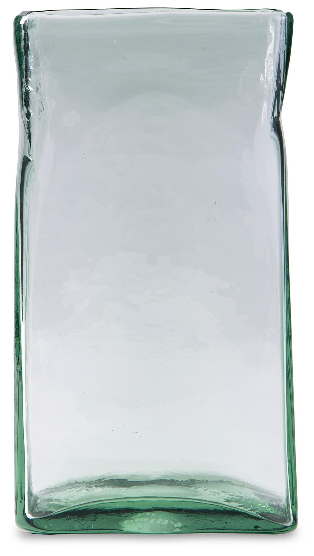 Taylow Vases