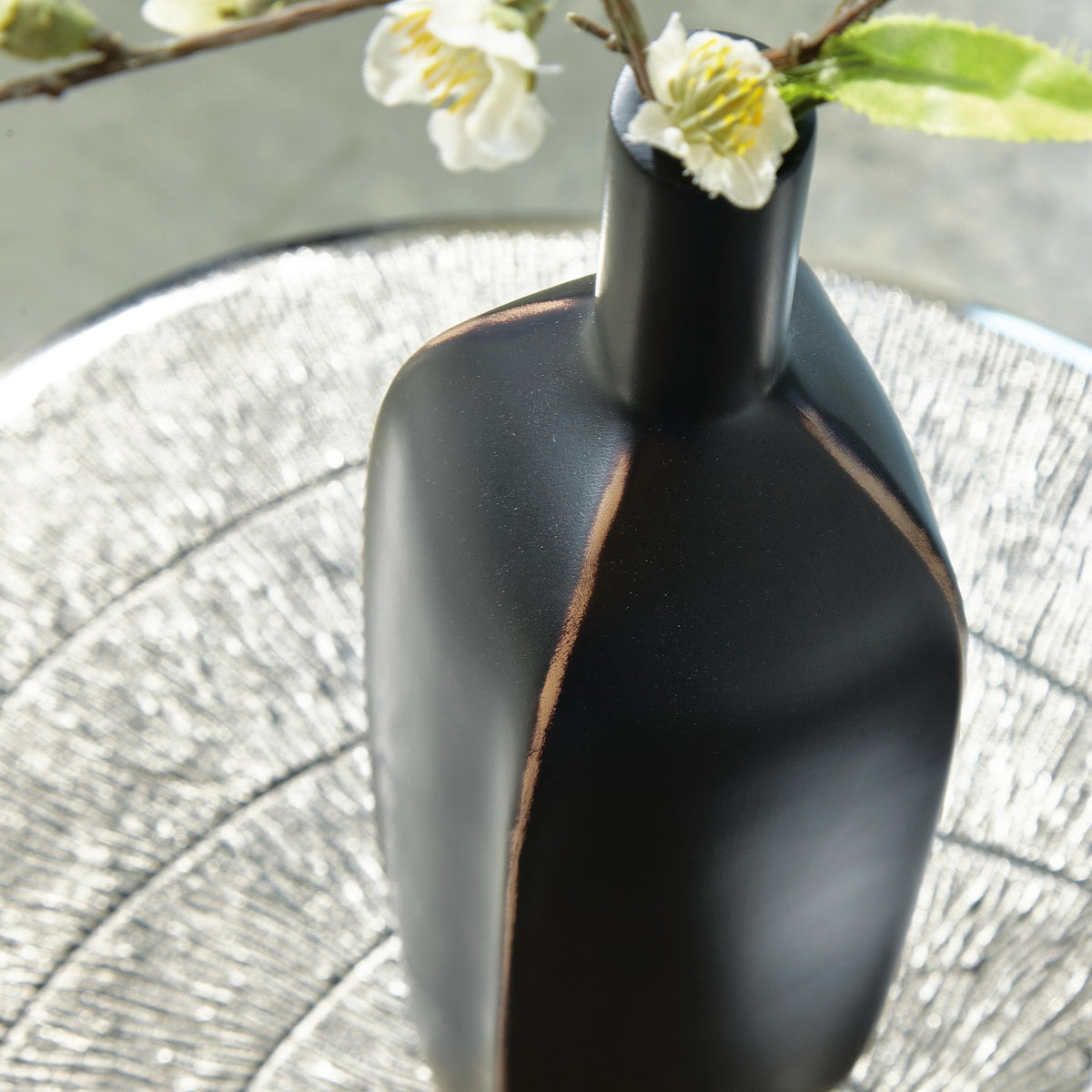 Rhaveney Vases