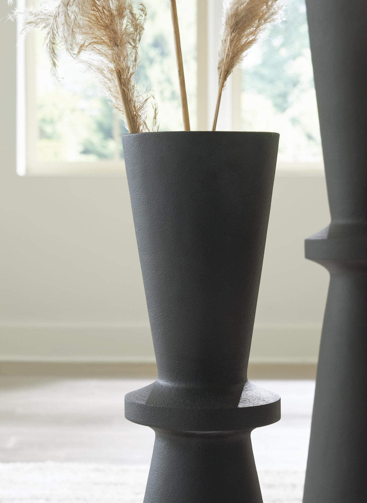 Collisten Vases