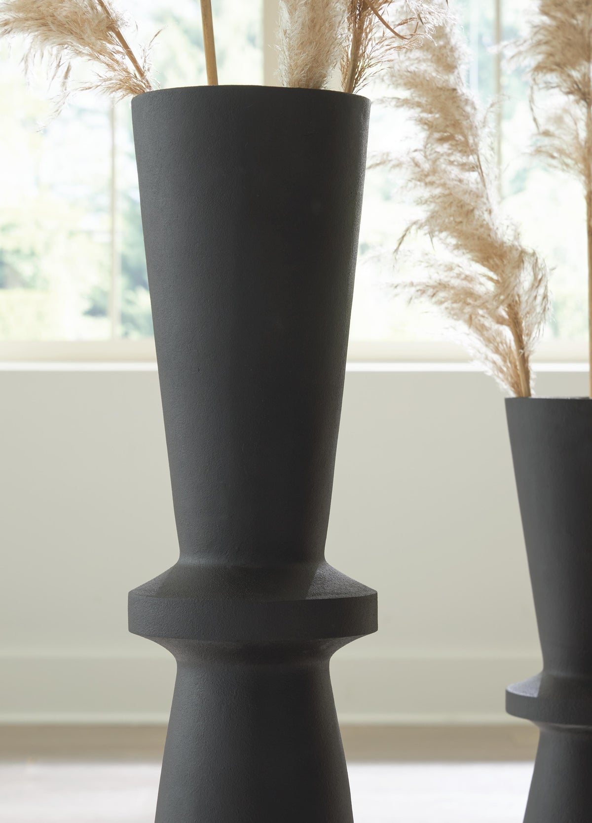 Collisten Vases