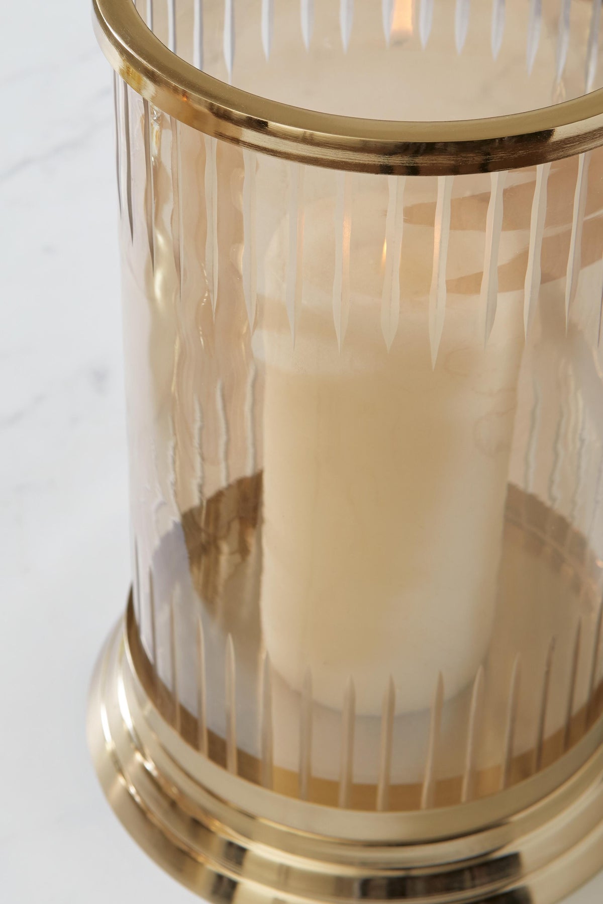 Aavinson Candles & Candle Holders
