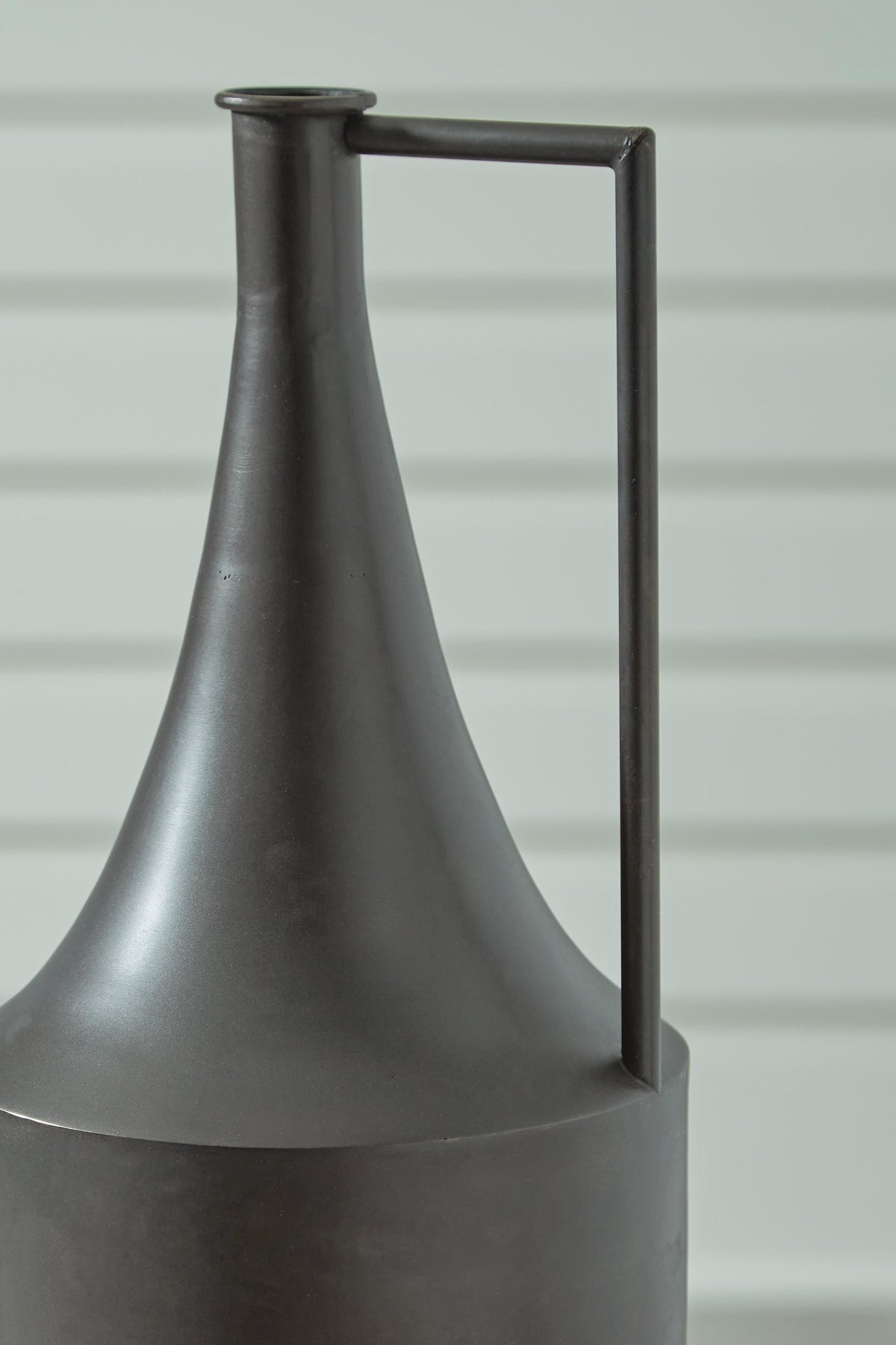 Zainforth Vases