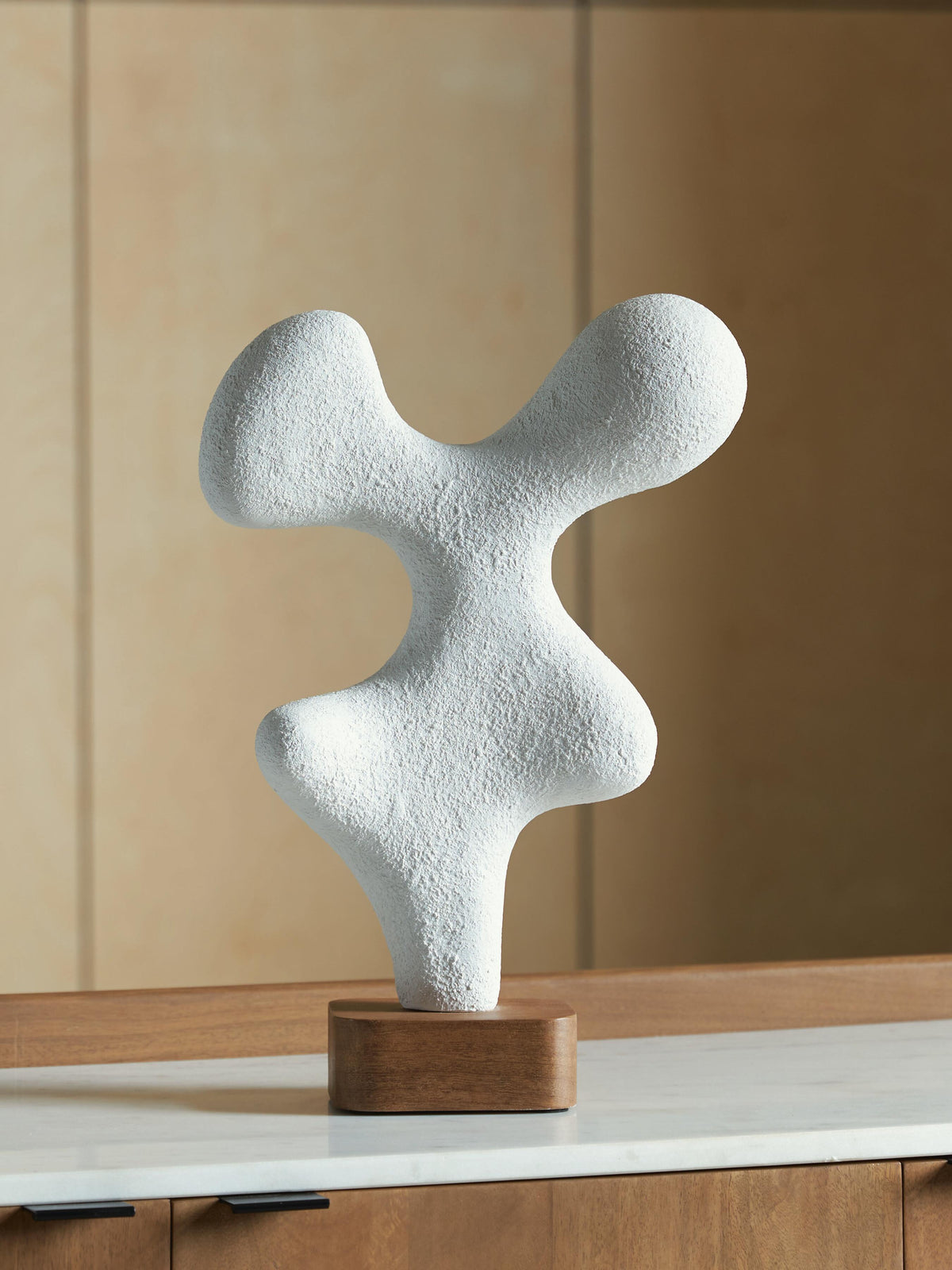 Lavarsen Sculpture by Ashley - image 3