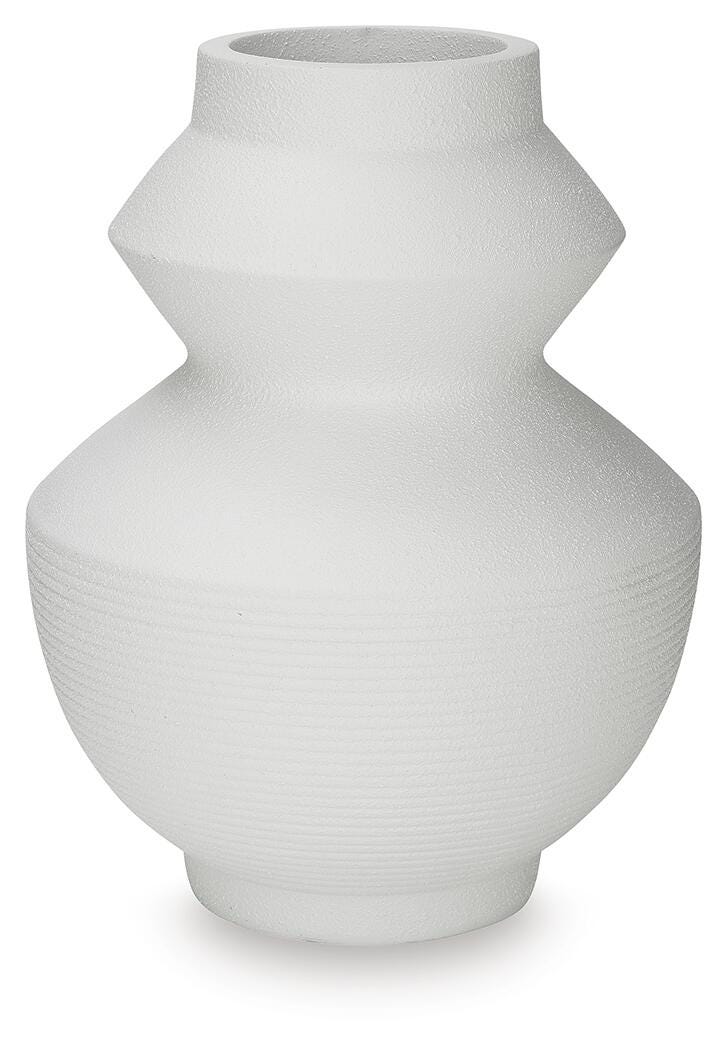Naveen Vases