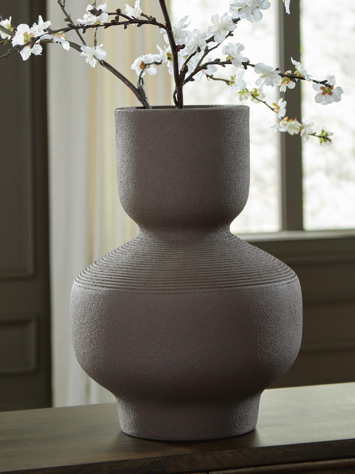 Dalsen Vases