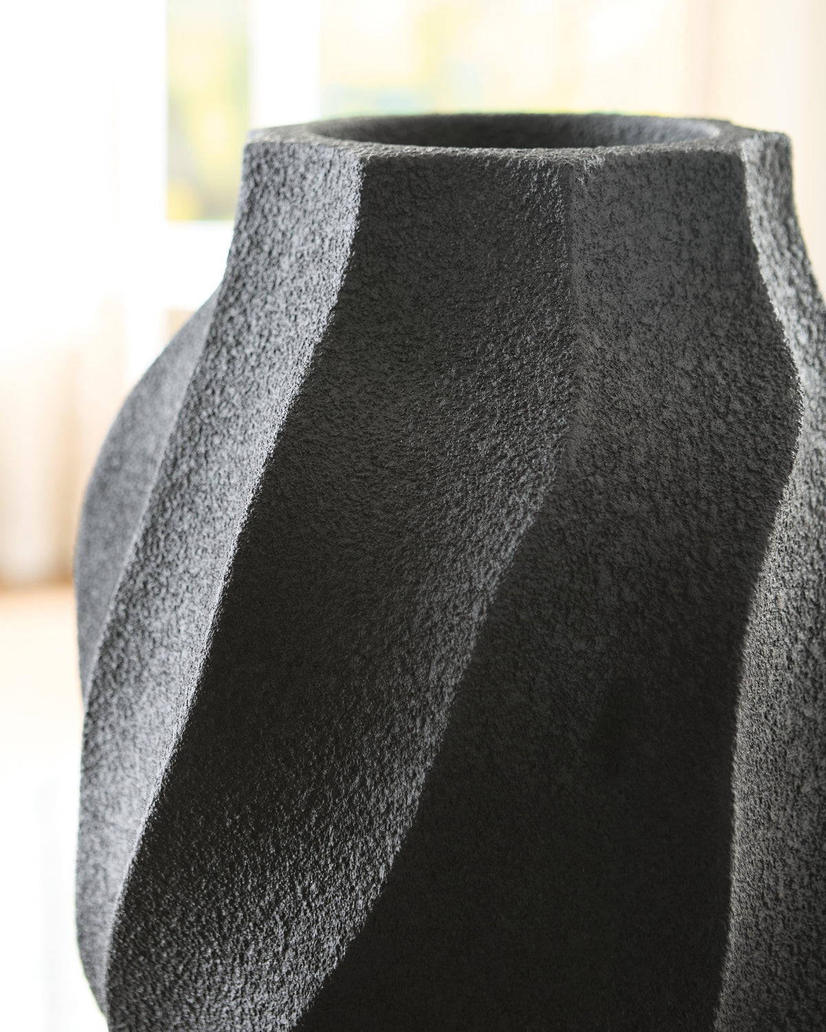 Judworth Vase by Ashley - image 8