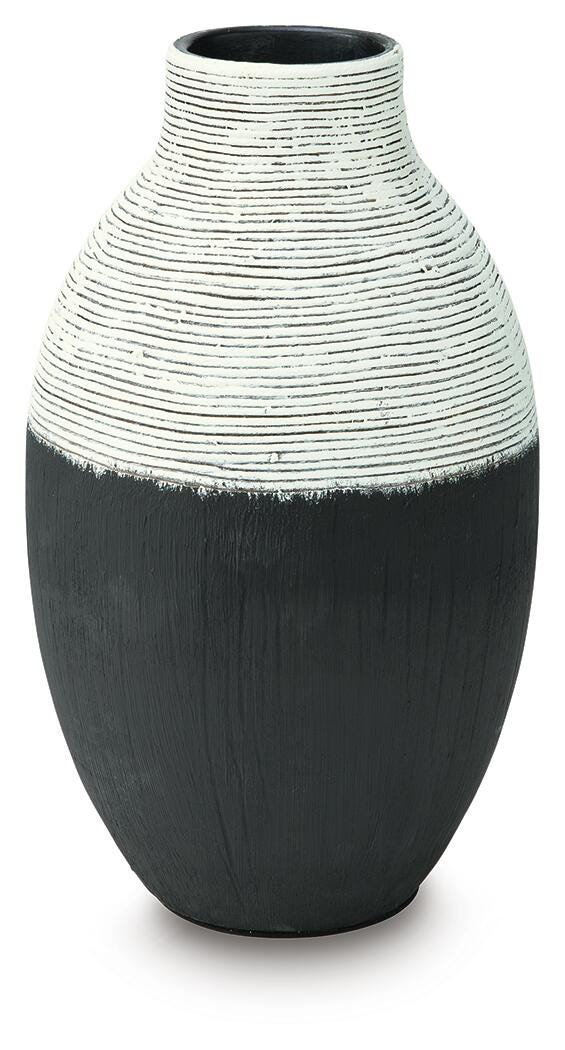 Girtha Vases