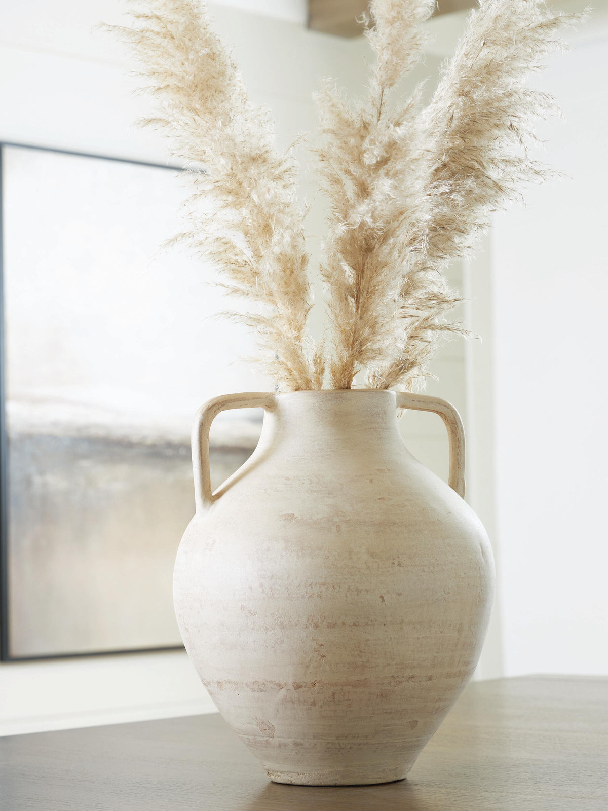 Justy Vases