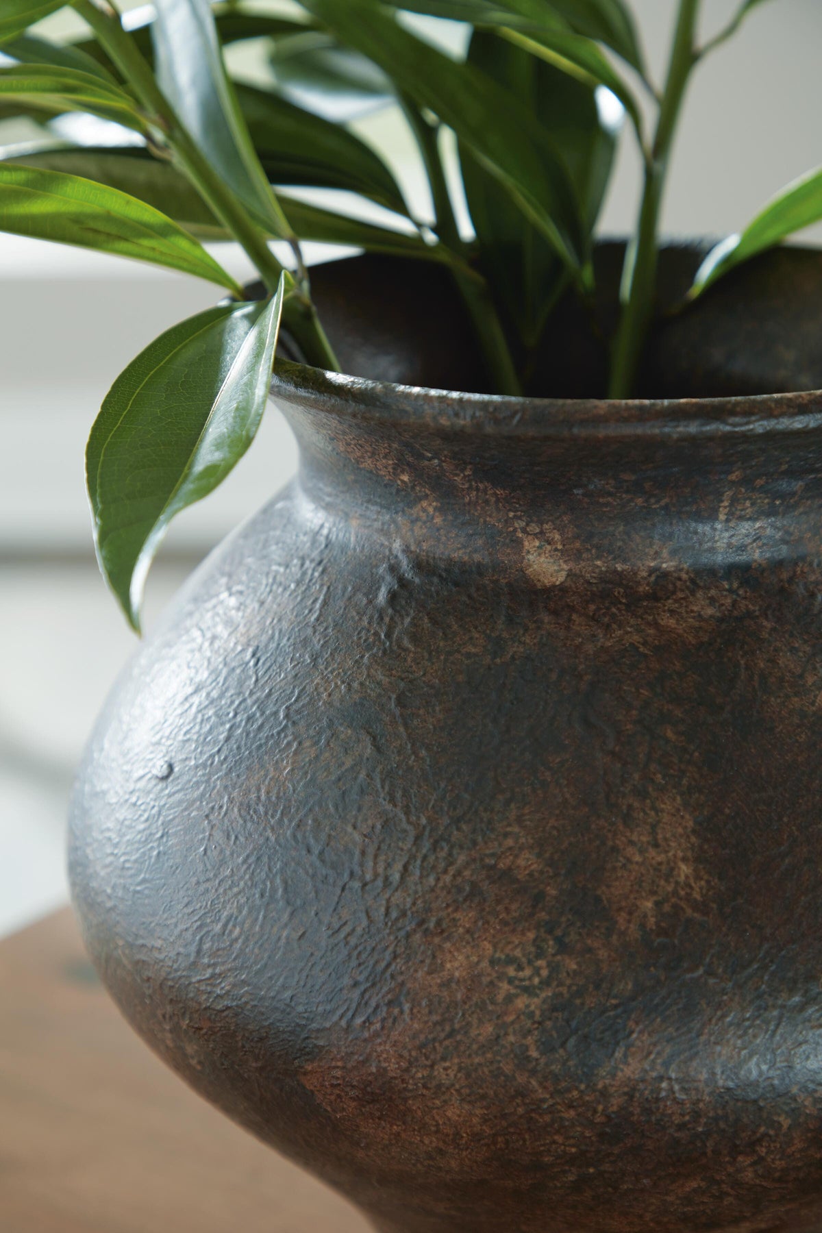 Laddlow Vases