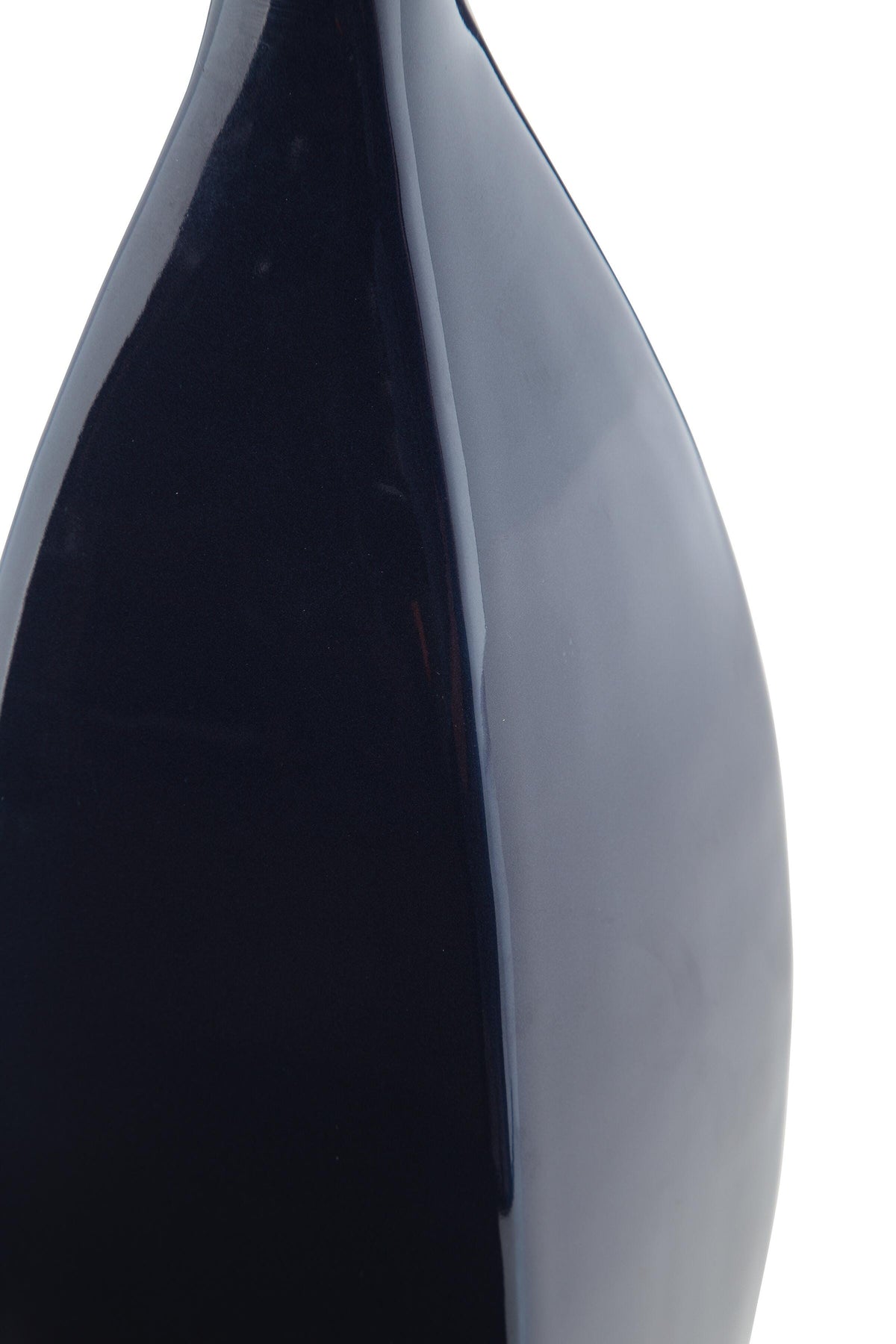 Abtinson Vases