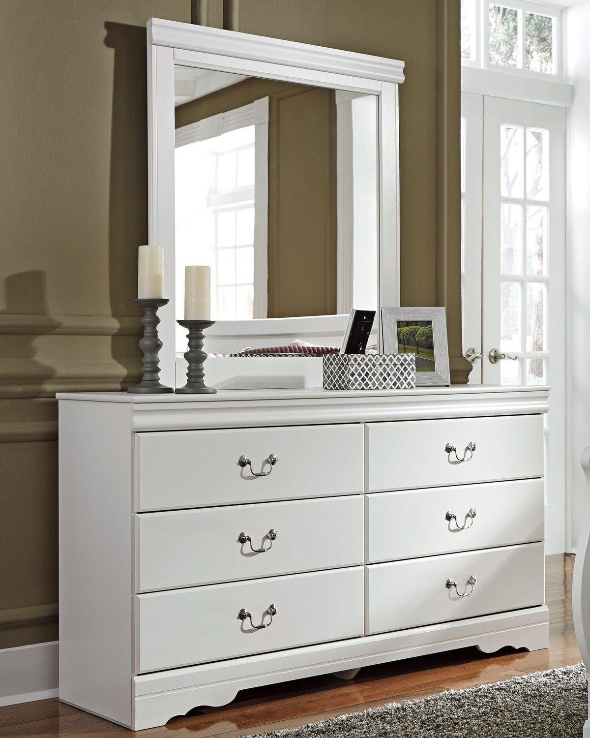 Anarasia Dresser with Mirrors