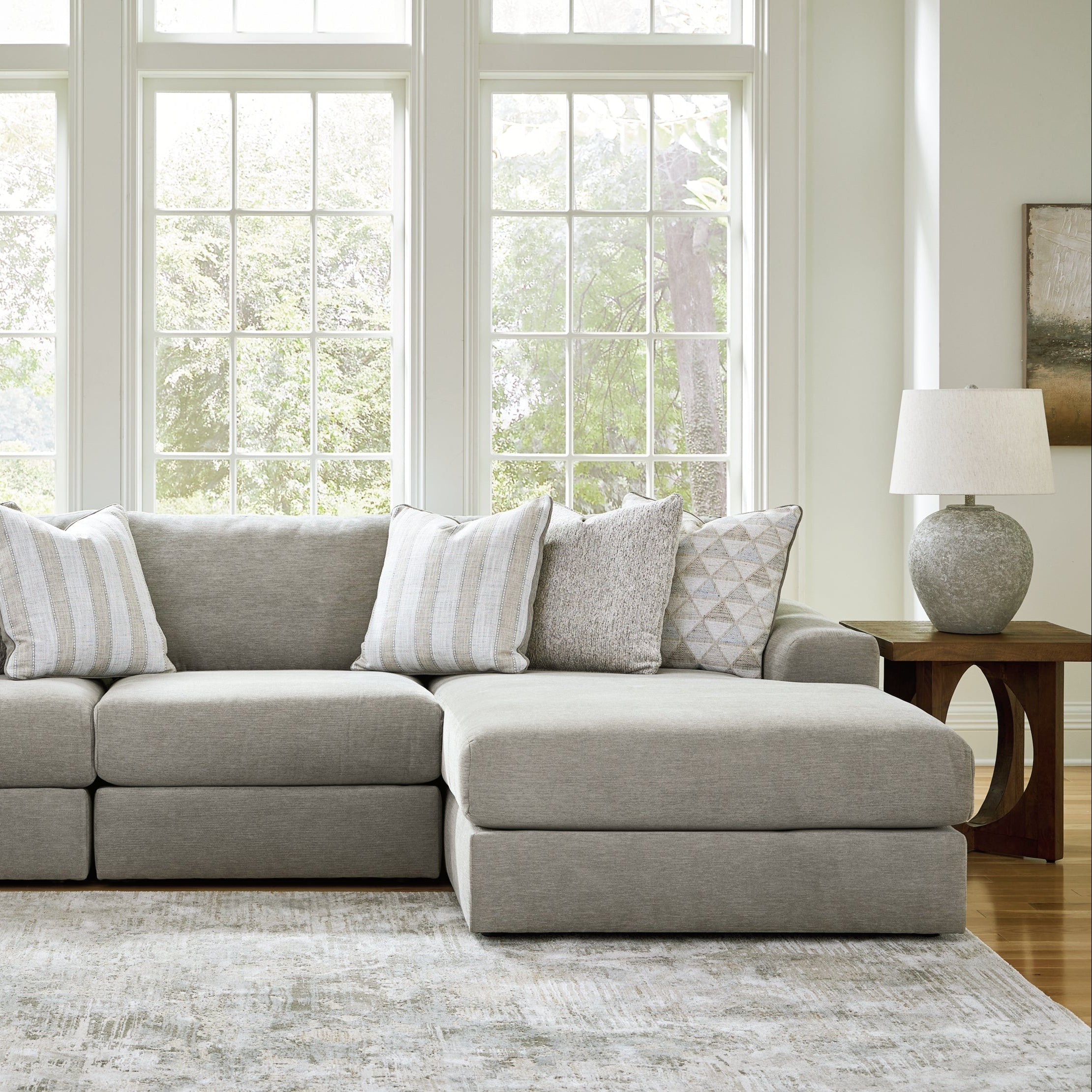 Avaliyah 3-Piece Right Sectional with Chaise