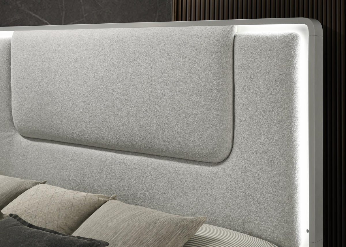 Cool Gray Bedroom Collection with Bench