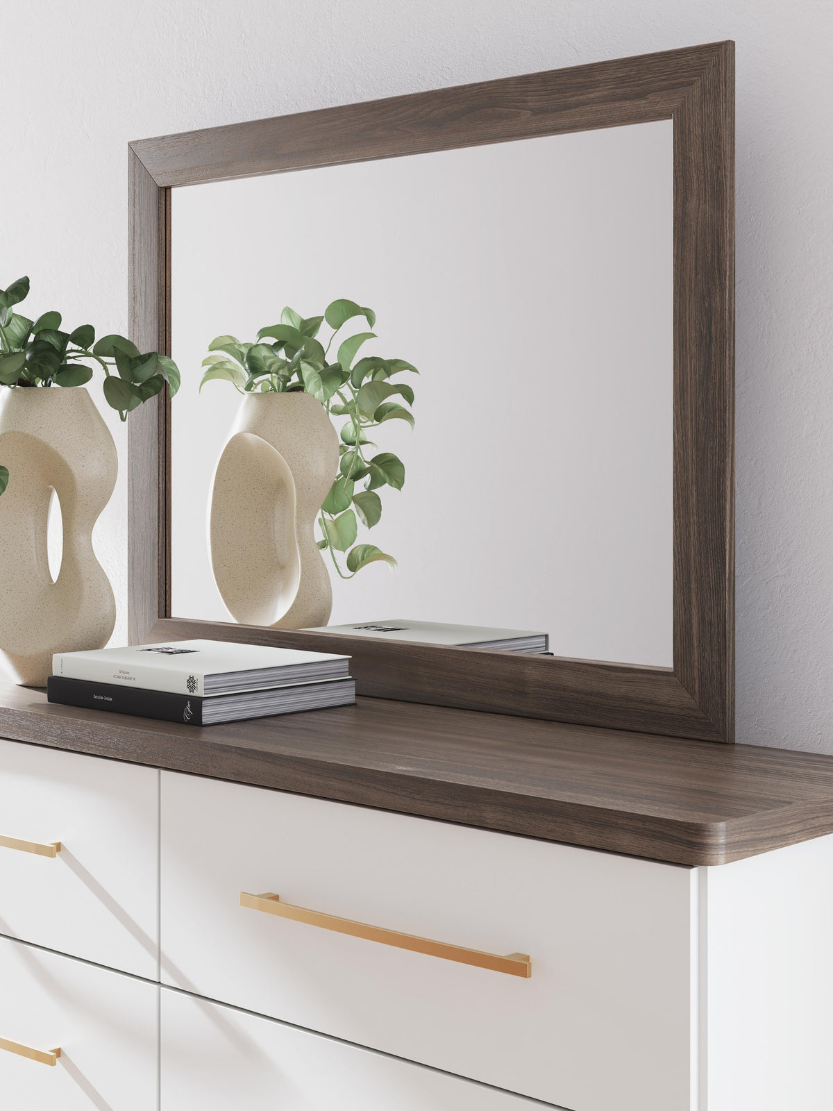 Kendanport Dresser with Mirrors