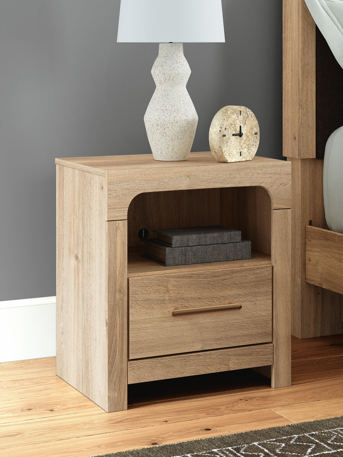Kinlanni Nightstands