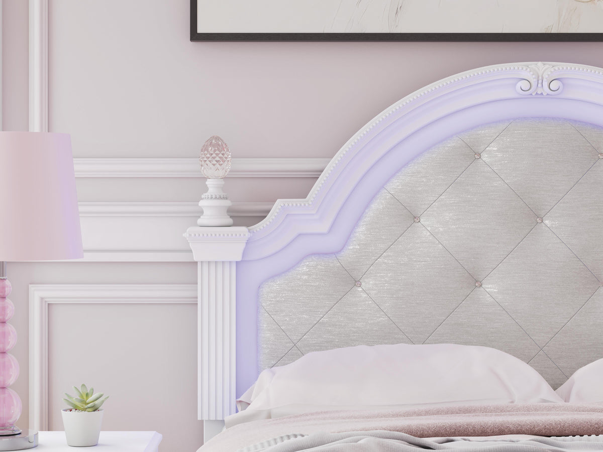 Kozlani Bedroom Sets