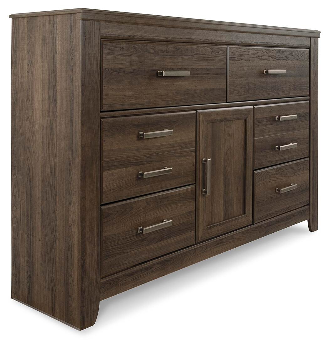 Juararo Dresser with Mirrors