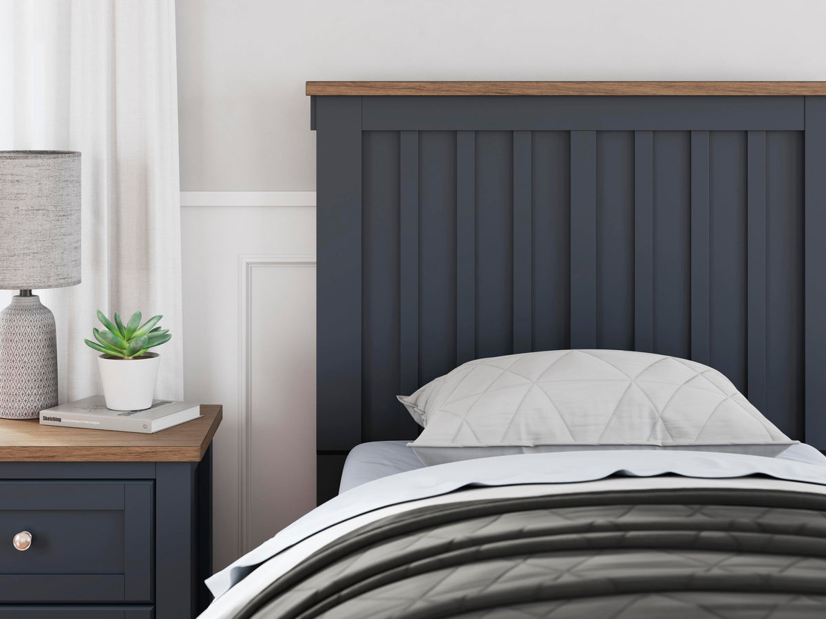 Landocken Bed by Ashley - image 26